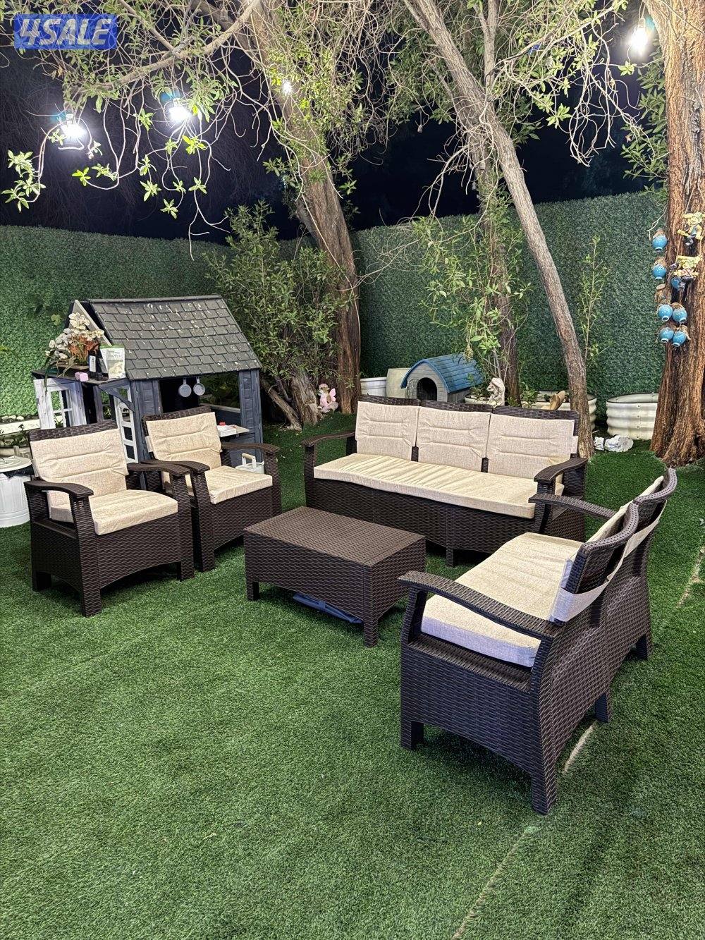 للبيع جلسة خارجية0