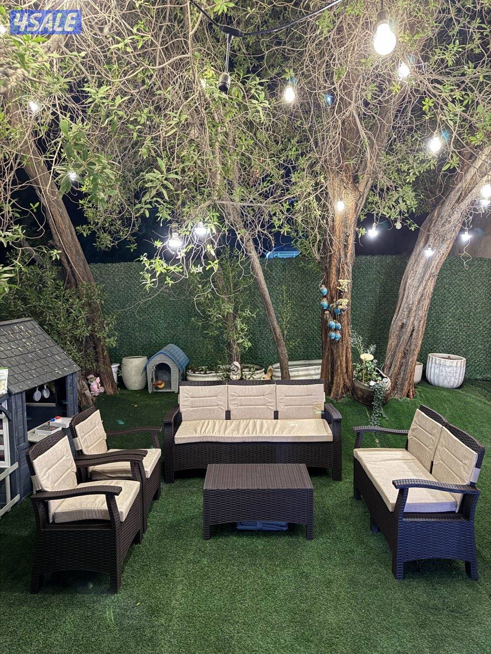 للبيع جلسة خارجية1