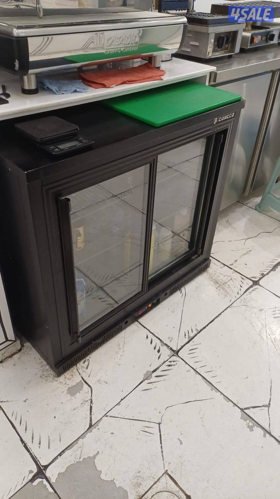 معدات كافيه ومطعم للبيع بحاله ممتازه10