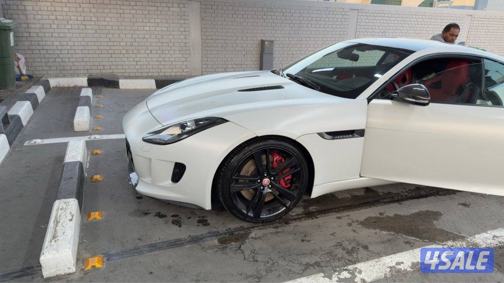 جاكوار f-type ابيض مطفي2