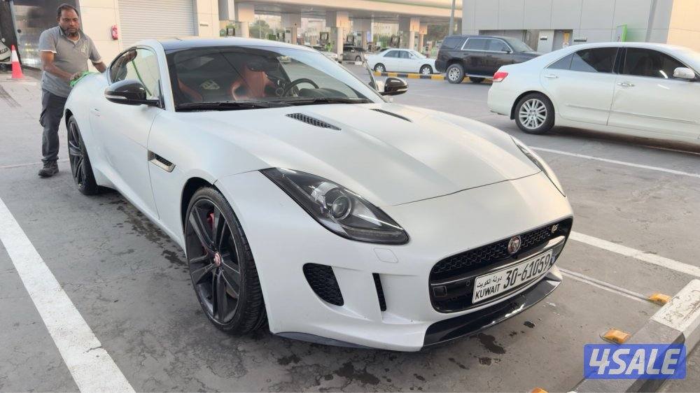 جاكوار f-type ابيض مطفي1
