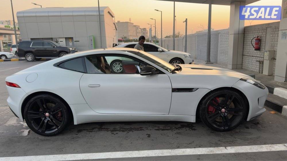 جاكوار f-type ابيض مطفي4