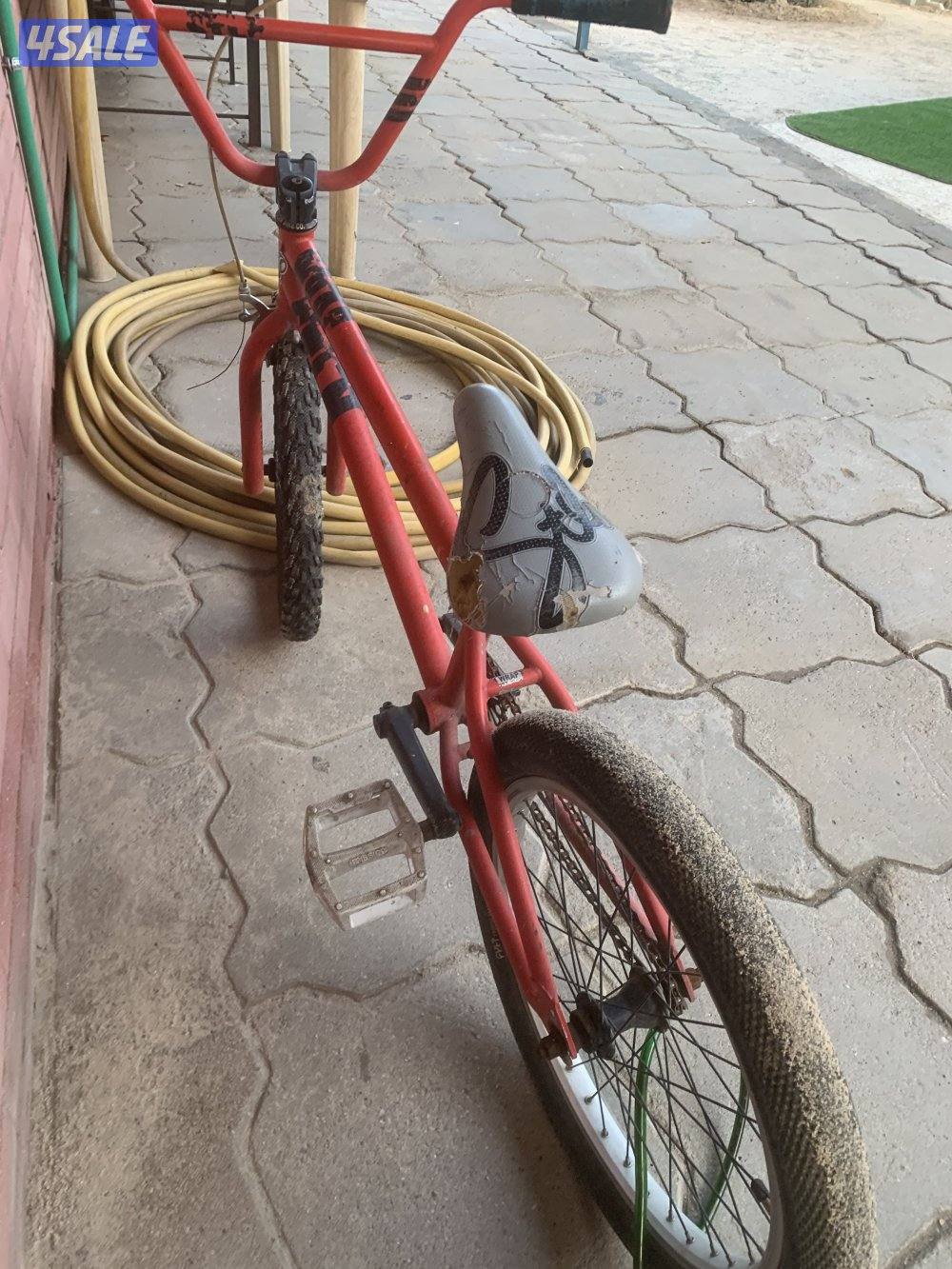 قاريbmx stolen احمر0
