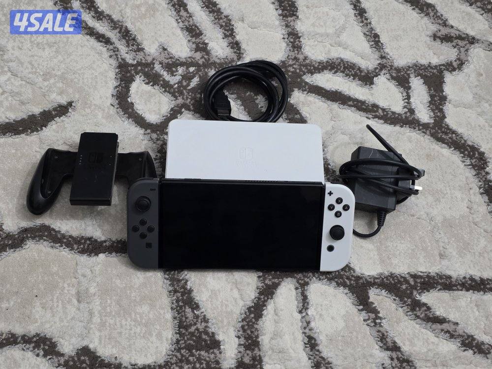 Nintendo switch oled used like new.. نينتيندو سويتش اوليد بحالة الوكال0