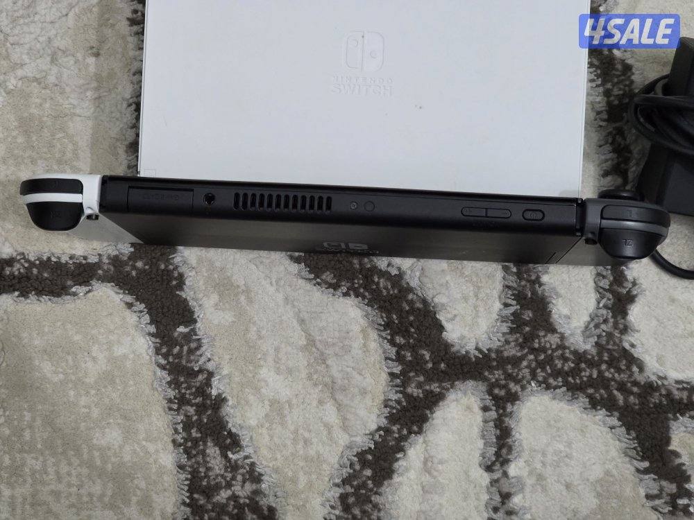 Nintendo switch oled used like new.. نينتيندو سويتش اوليد بحالة الوكال3