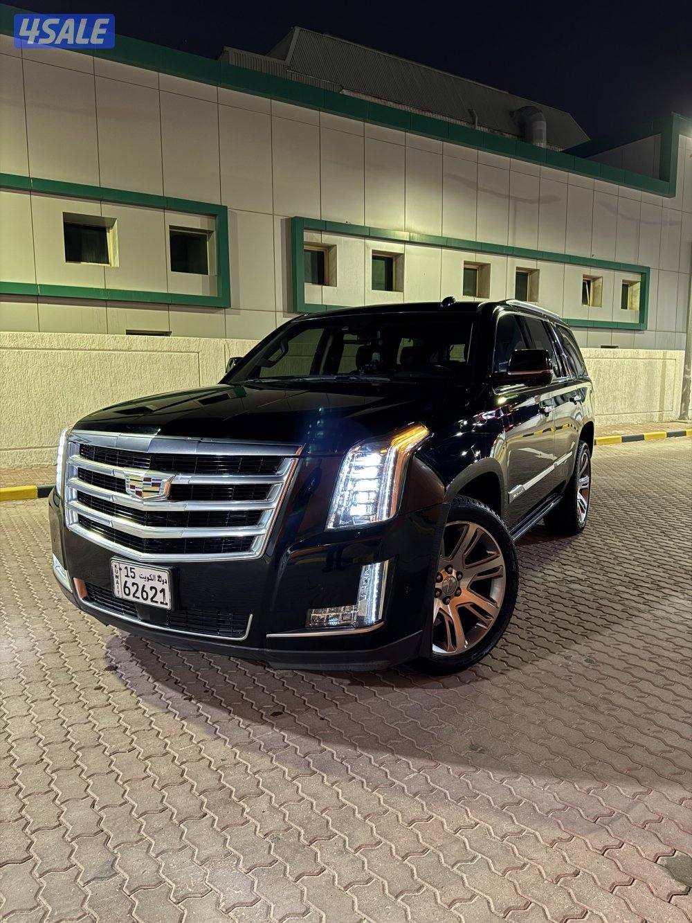 2017 Cadillac Escalade Platinum2