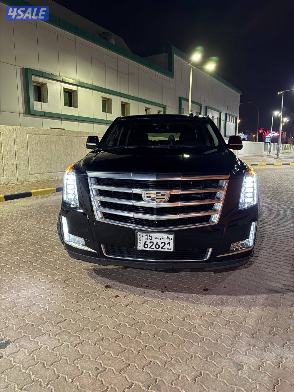 2017 Cadillac Escalade Platinum3