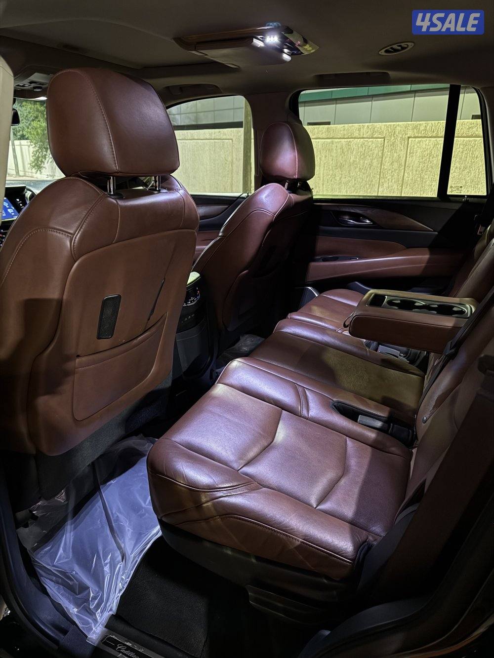 2017 Cadillac Escalade Platinum11