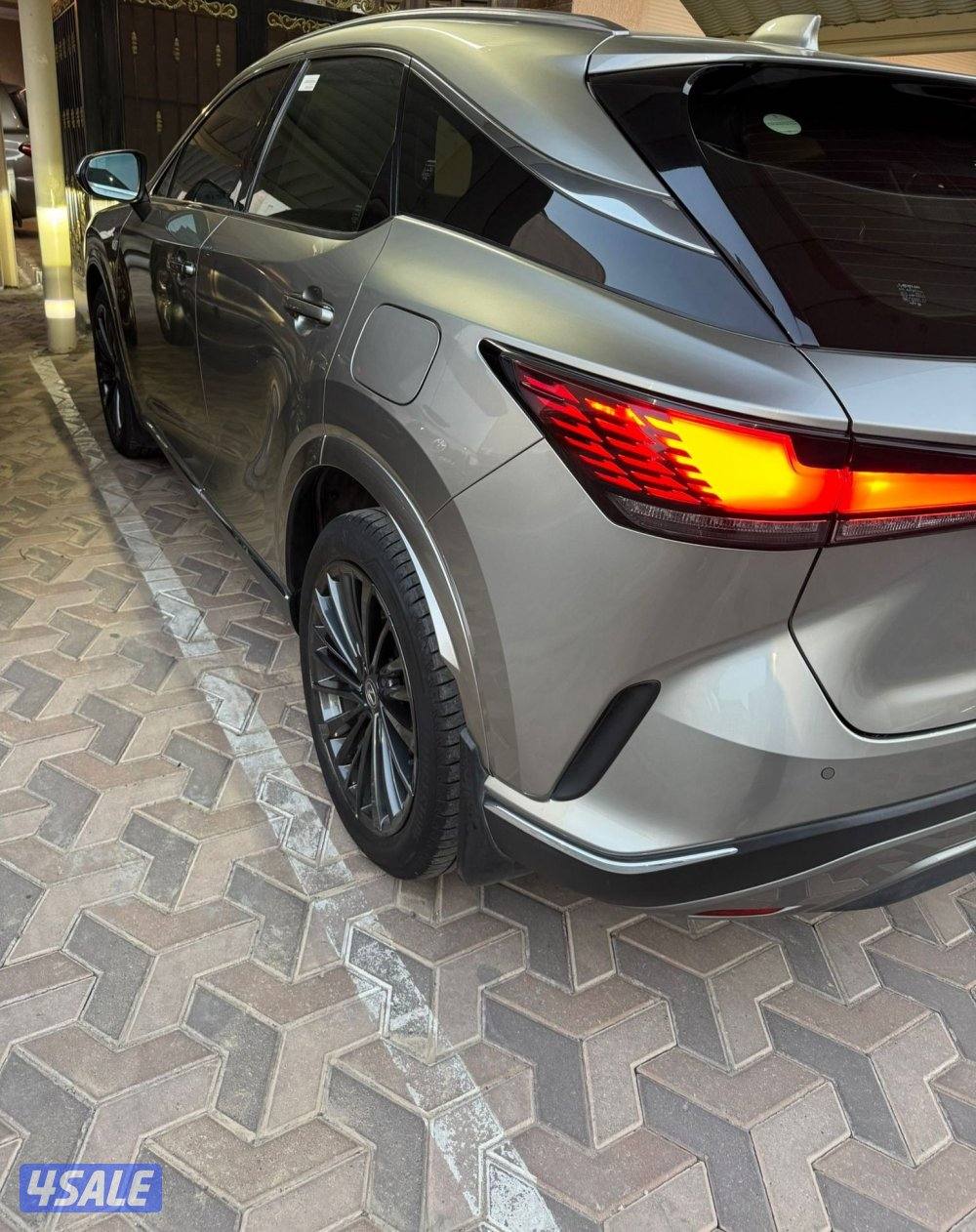 للبيع لكزس RX 2023 الدرجه الاولى ( لاكشري )2