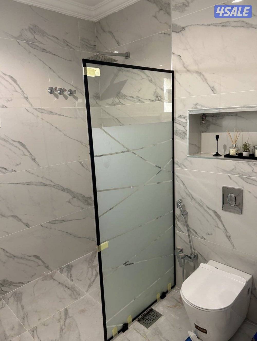 فني تركيب زجاج سكريت ومرايا دربزين شاور بكس جميع انواع الزجاج7