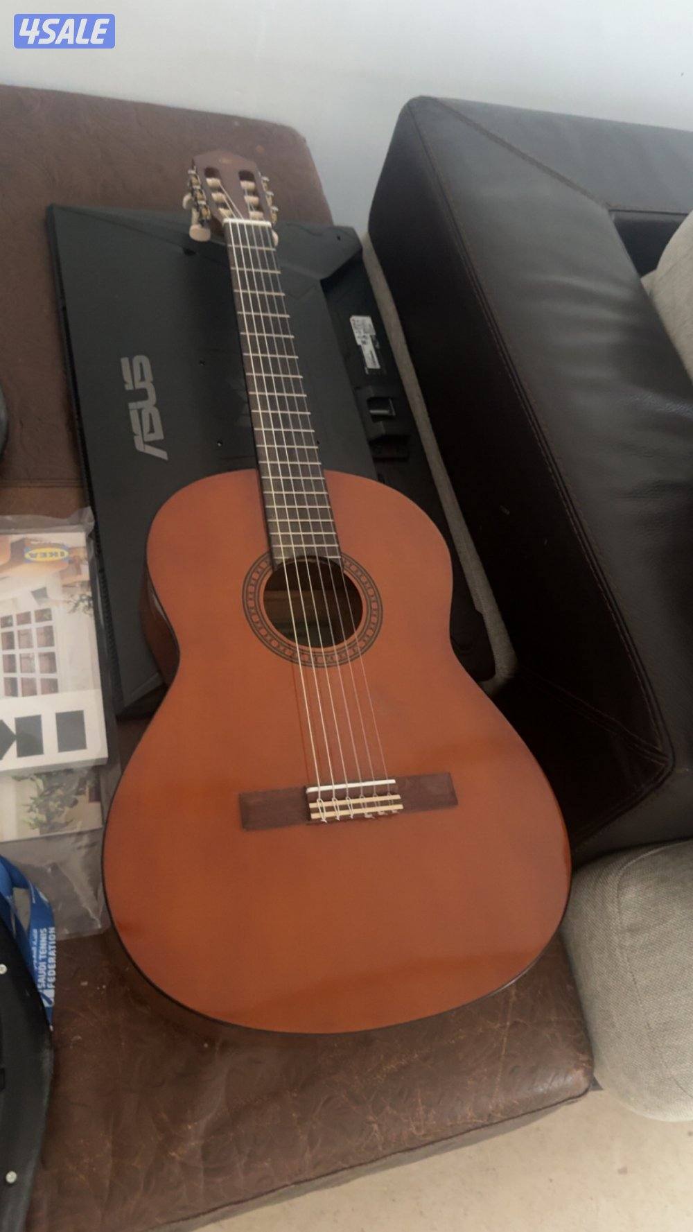Guitar yamaha0