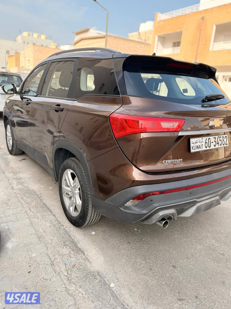 Chevrolet Captiva  7 seater compact SUV Auburn Brown color3