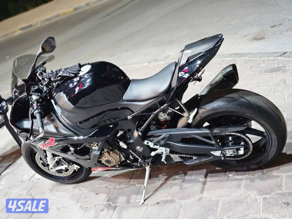 للبيع سيكل BMW S1000RR  موديل 2021 ماشي 19 الف شرط الفحص0