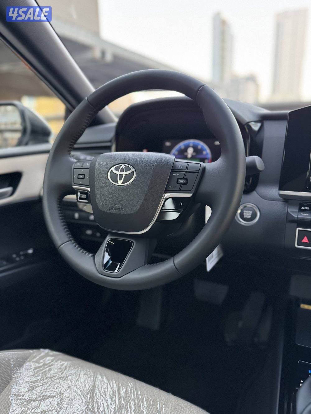 Camry LE / 2025 / اصفار / فئة الوسط4