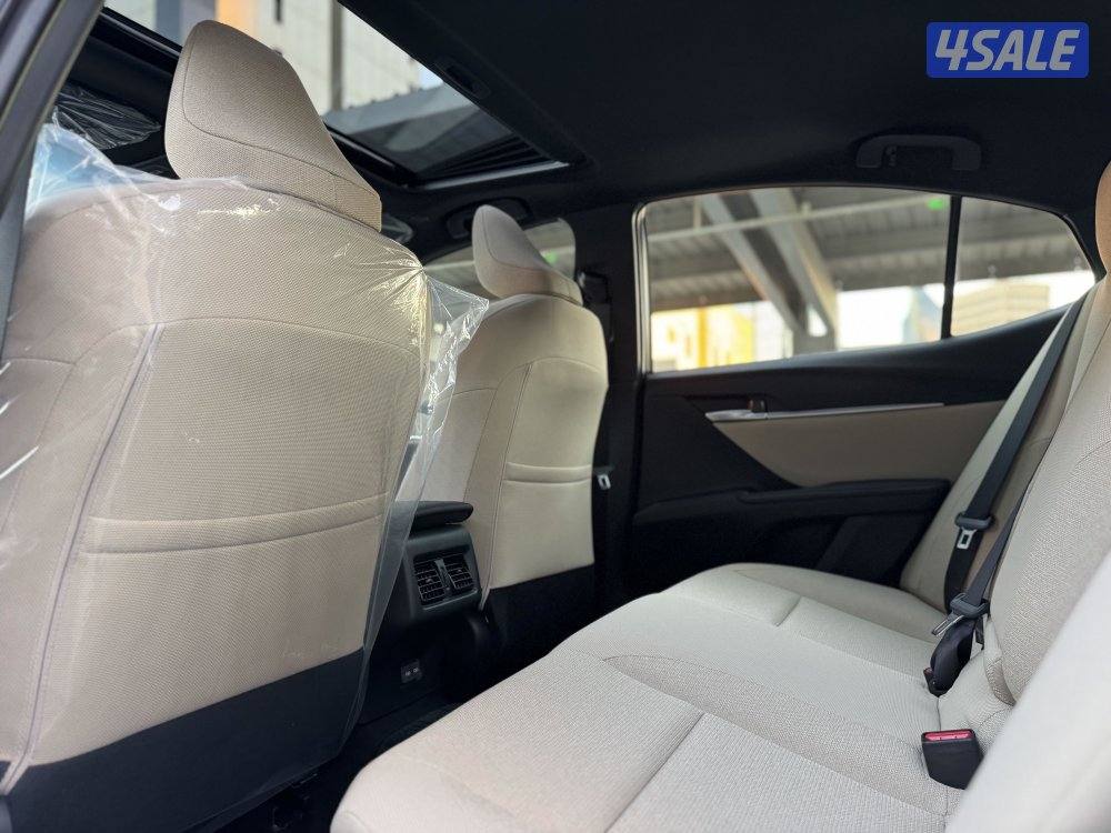 Camry LE / 2025 / اصفار / فئة الوسط6