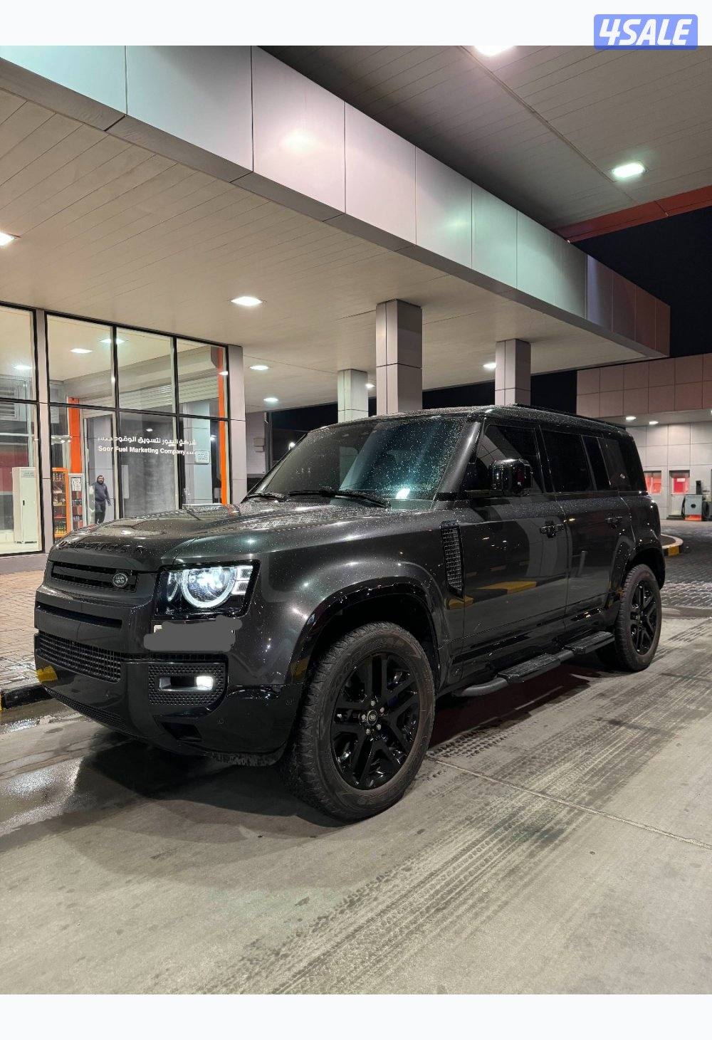 للبيع ديفندر HSE موديل ٢٠٢٤ ماشي ٣٩ سته سلندر اللون كاربثيان2