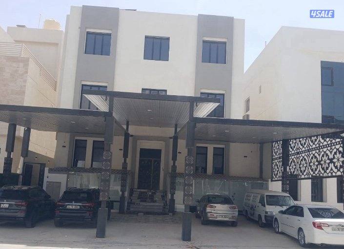 فيلا جاهزة للسكن في N9 للبدل فقط بالمطلاع0