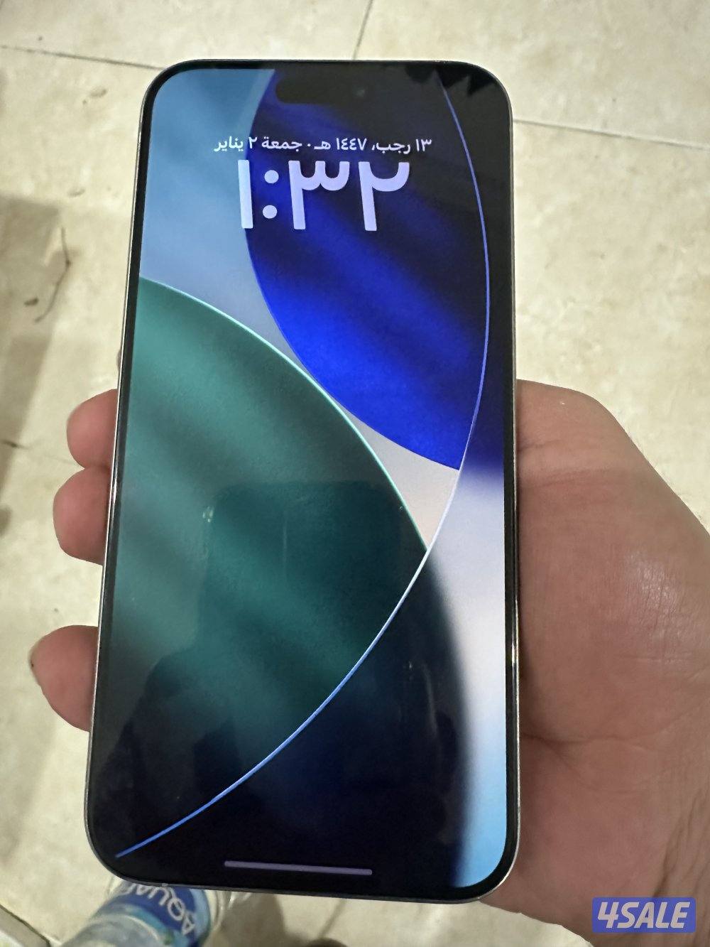 ١٥ برو ماكس نظيف جدا مساحه ٢٥٦ بطاريه ٩٠2