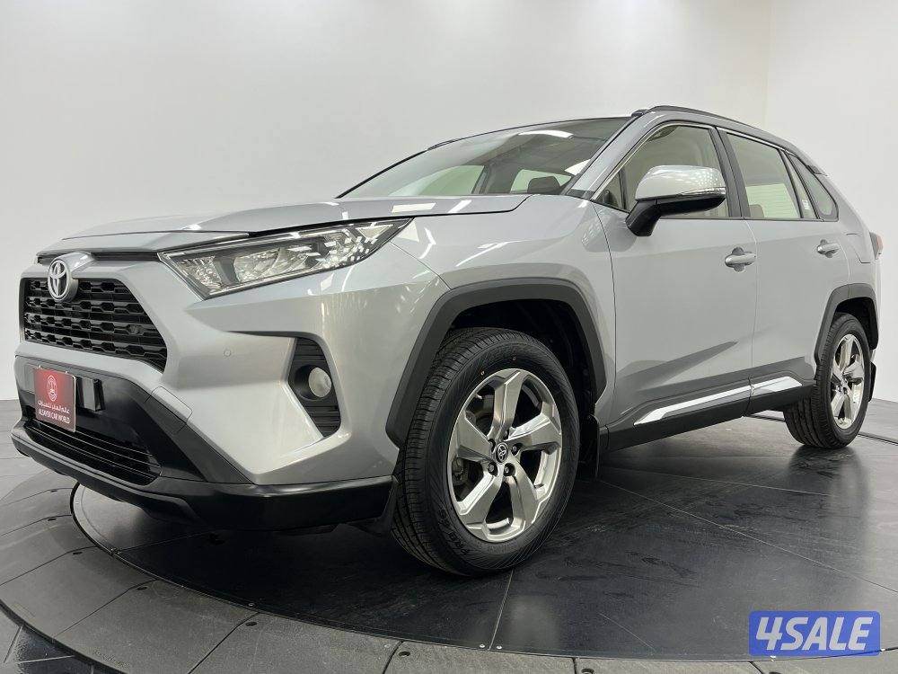 TOYOTA RAV401 4X2 MID OPTION1