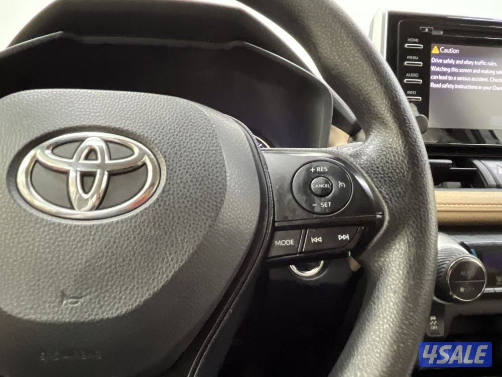 TOYOTA RAV401 4X2 MID OPTION7