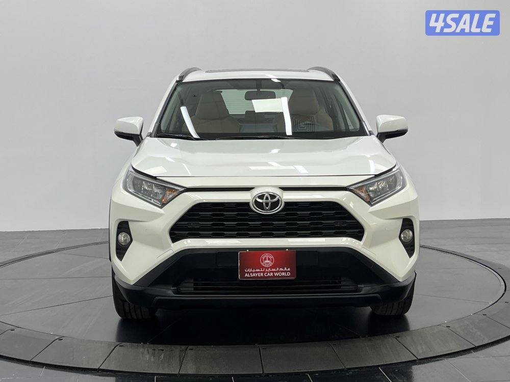 TOYOTA RAV401 4X2 MID OPTION15