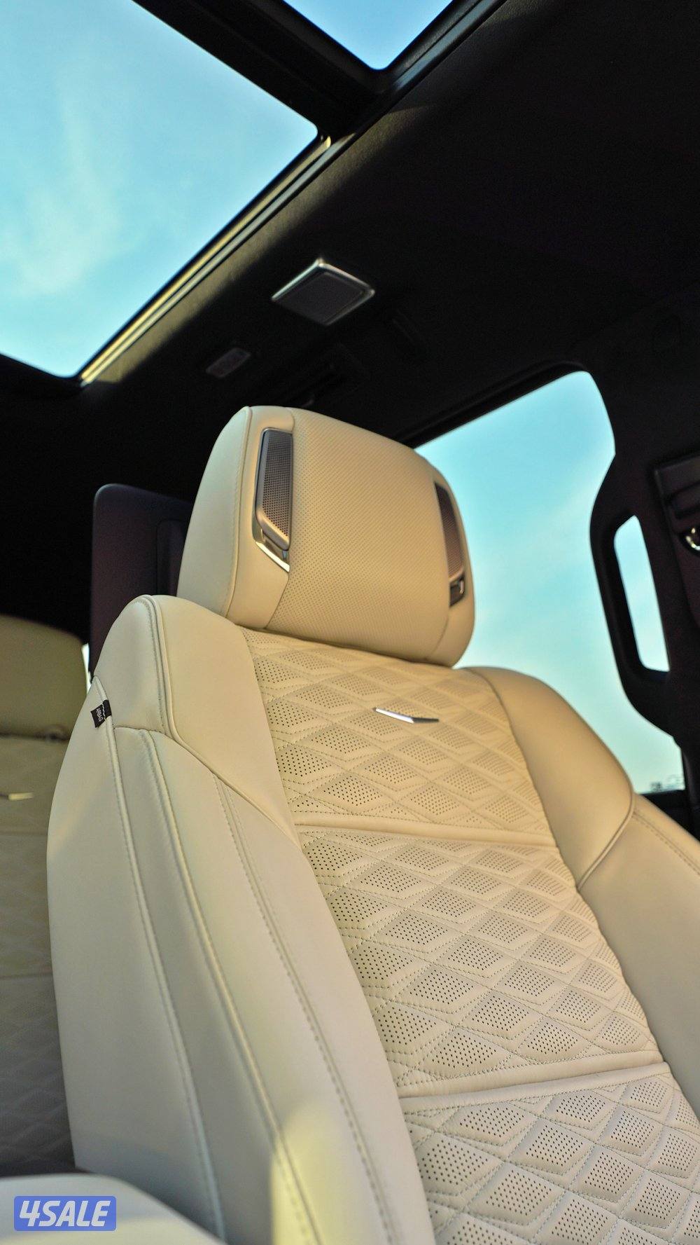 ❗️Cadillac / 2025 / Escalade V اصلي ❗️13