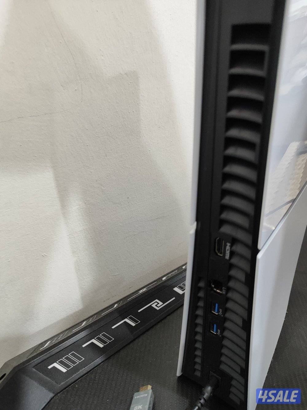 للبيع سوني ٥ او للبدل مع بيسي السوني نضيفه جدا بدون كرتون2