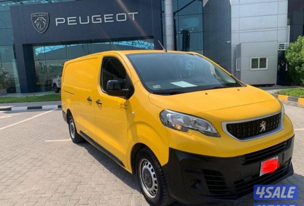 للبيع باص مقفل فرصه ممتازه جداً0