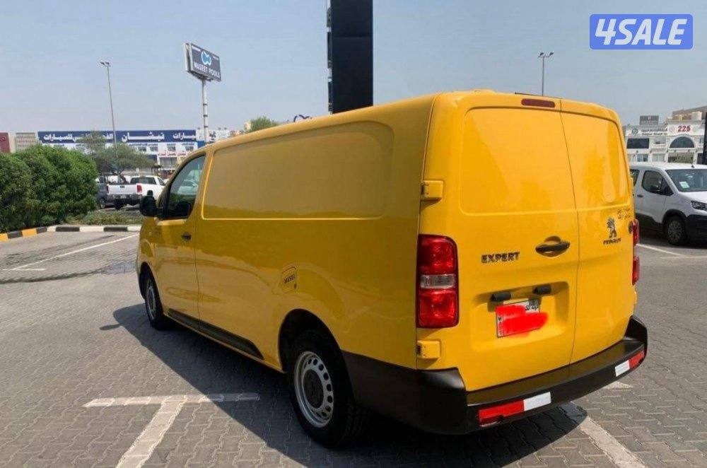 للبيع باص مقفل فرصه ممتازه جداً2