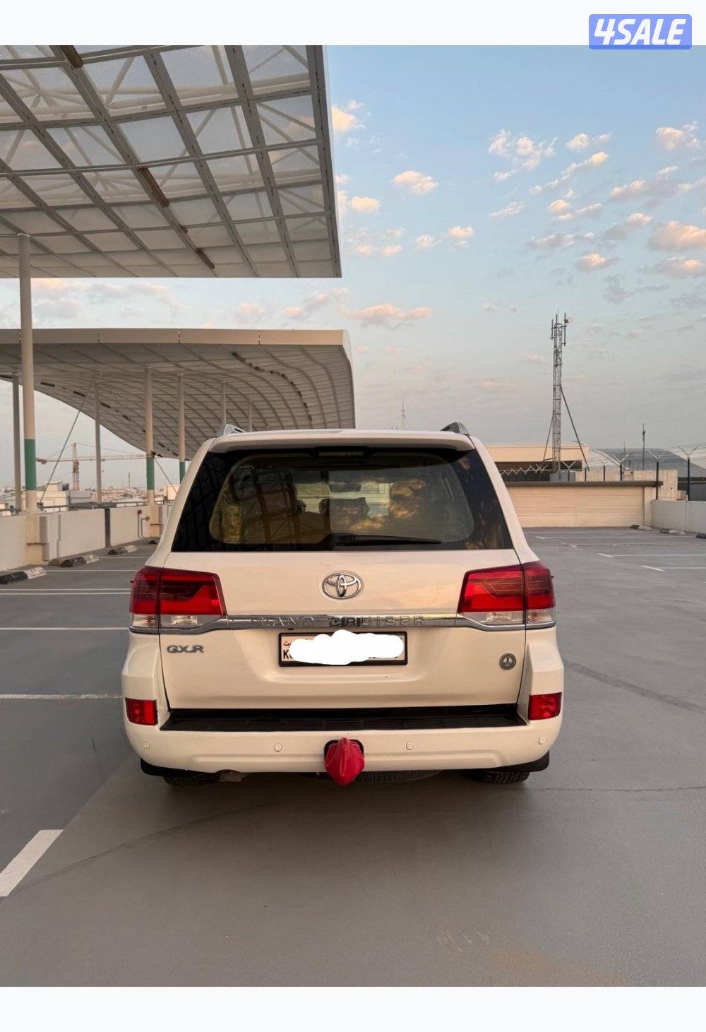 للبيع لاند كروزر 2016 GX.R V8 وارد الساير2