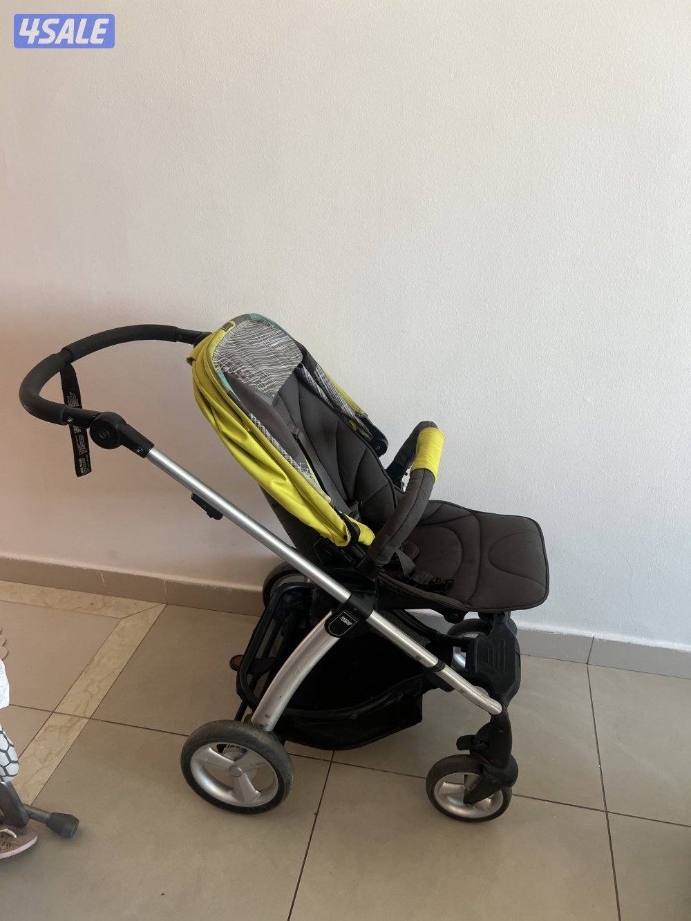 عرباية طفل مع كرسي سيارة1