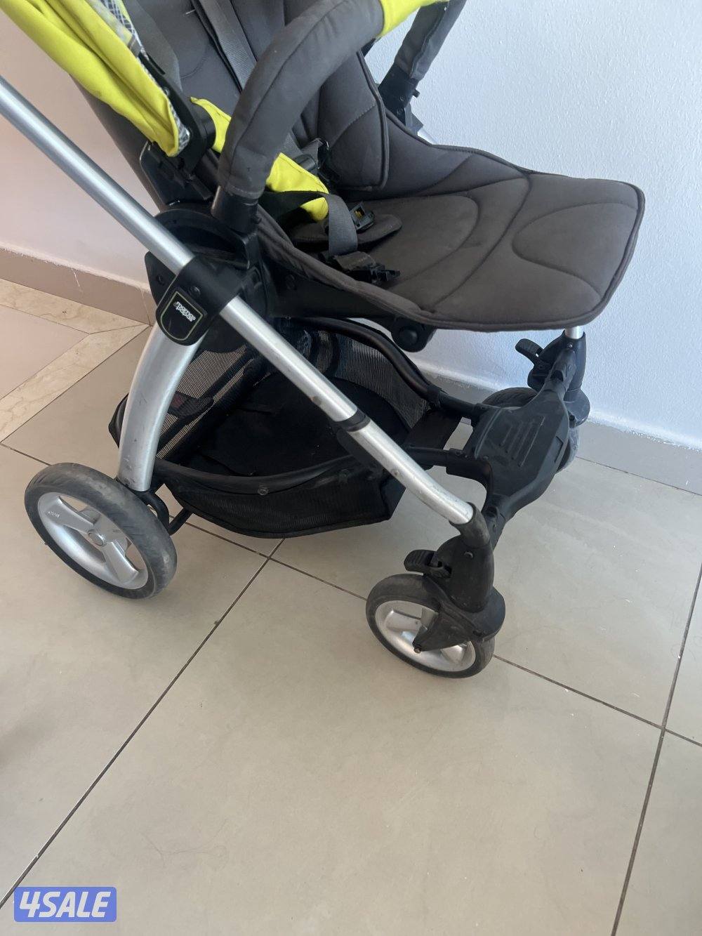 عرباية طفل مع كرسي سيارة6