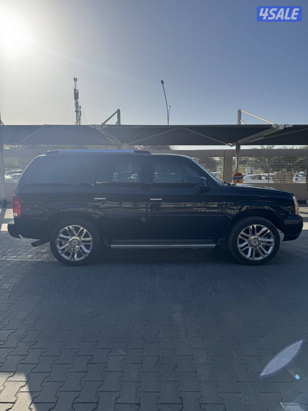 للبيع اسكاليد 2005 شرط الفحص5