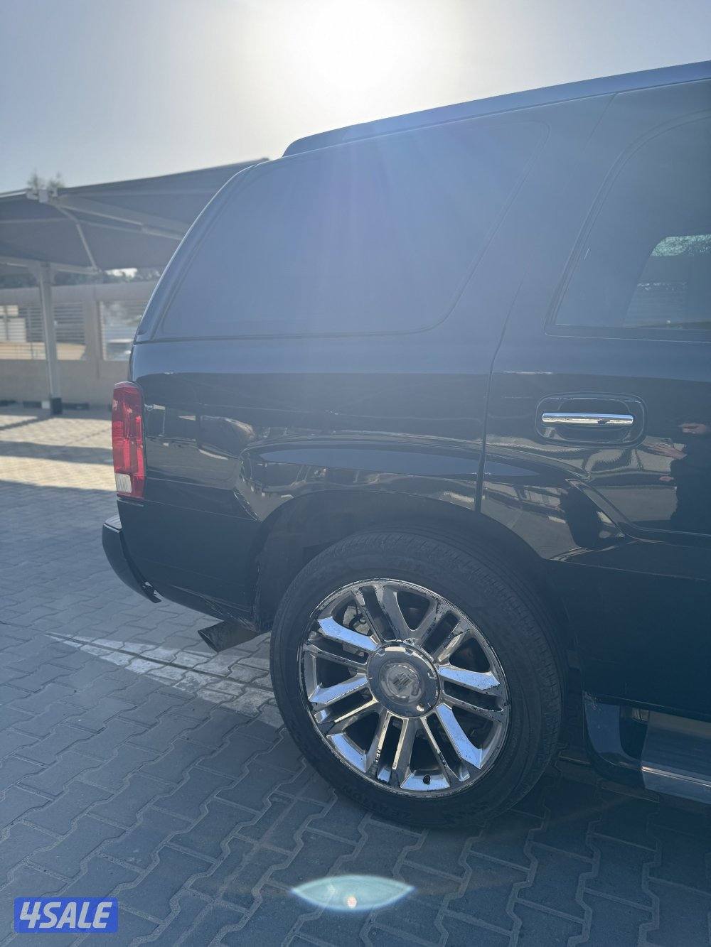 للبيع اسكاليد 2005 شرط الفحص8