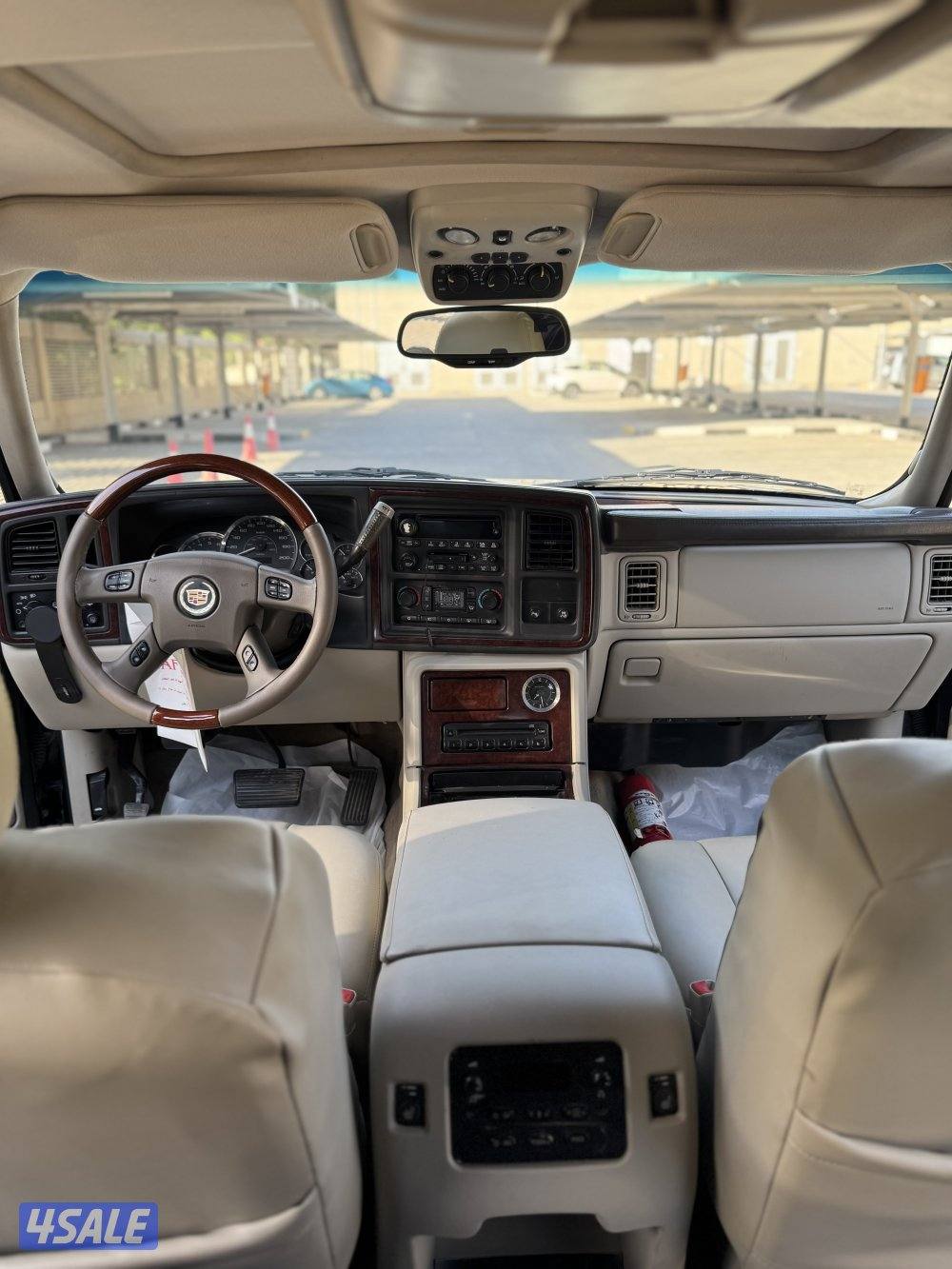 للبيع اسكاليد 2005 شرط الفحص10