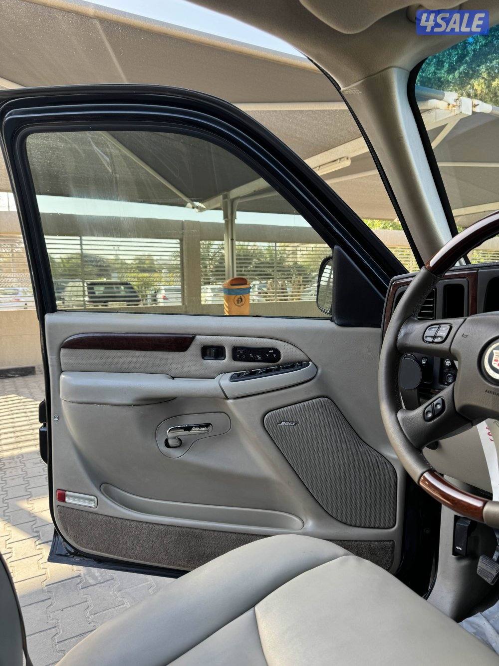 للبيع اسكاليد 2005 شرط الفحص11