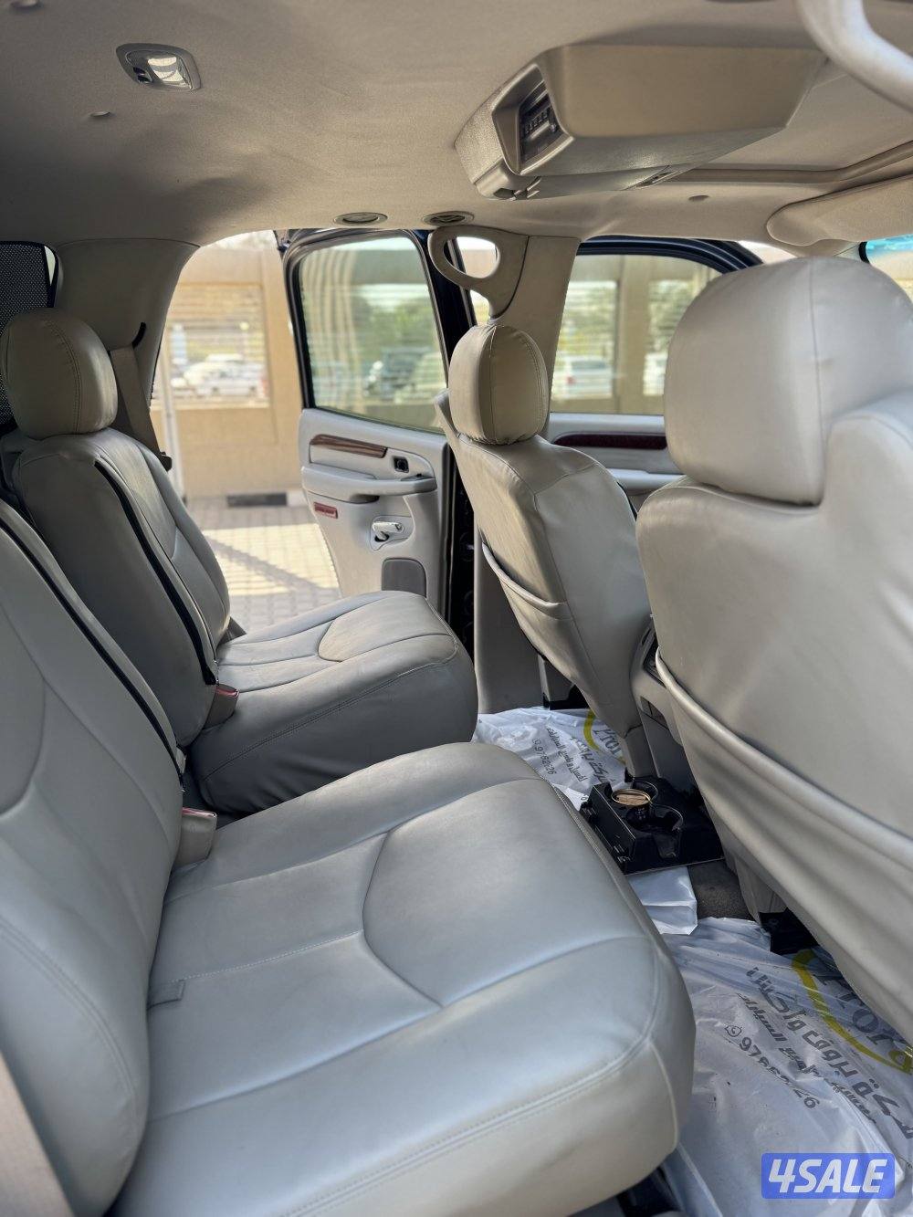 للبيع اسكاليد 2005 شرط الفحص13