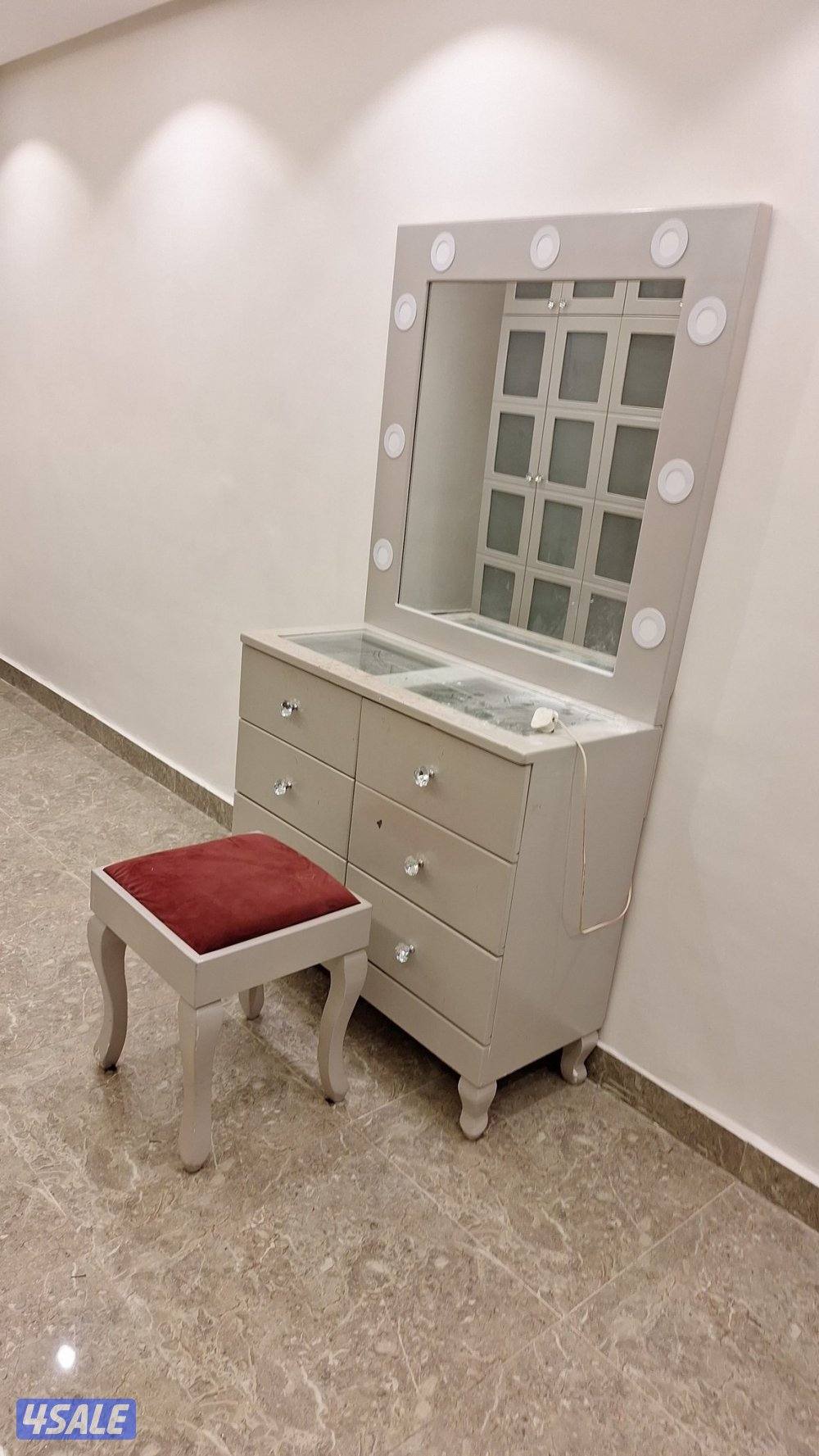 نجار  فك كبتات غرف سراير كنب تبديل اثاث البيت تركيب ايكيا قط كبتات6