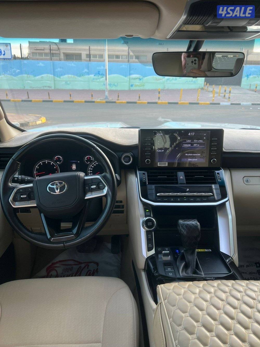 لاند كروز GXR الساير 2023 تون تيربو عداد 105 الف4