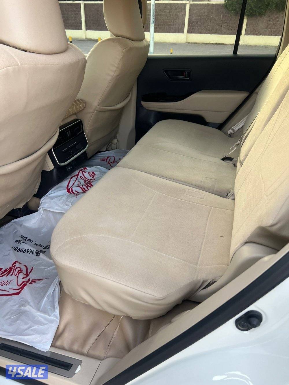 لاند كروز GXR الساير 2023 تون تيربو عداد 105 الف5