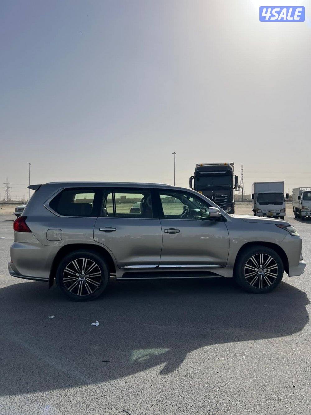 لكزس LX570 الساير 2017 درجه اولى عداد 276 الف1