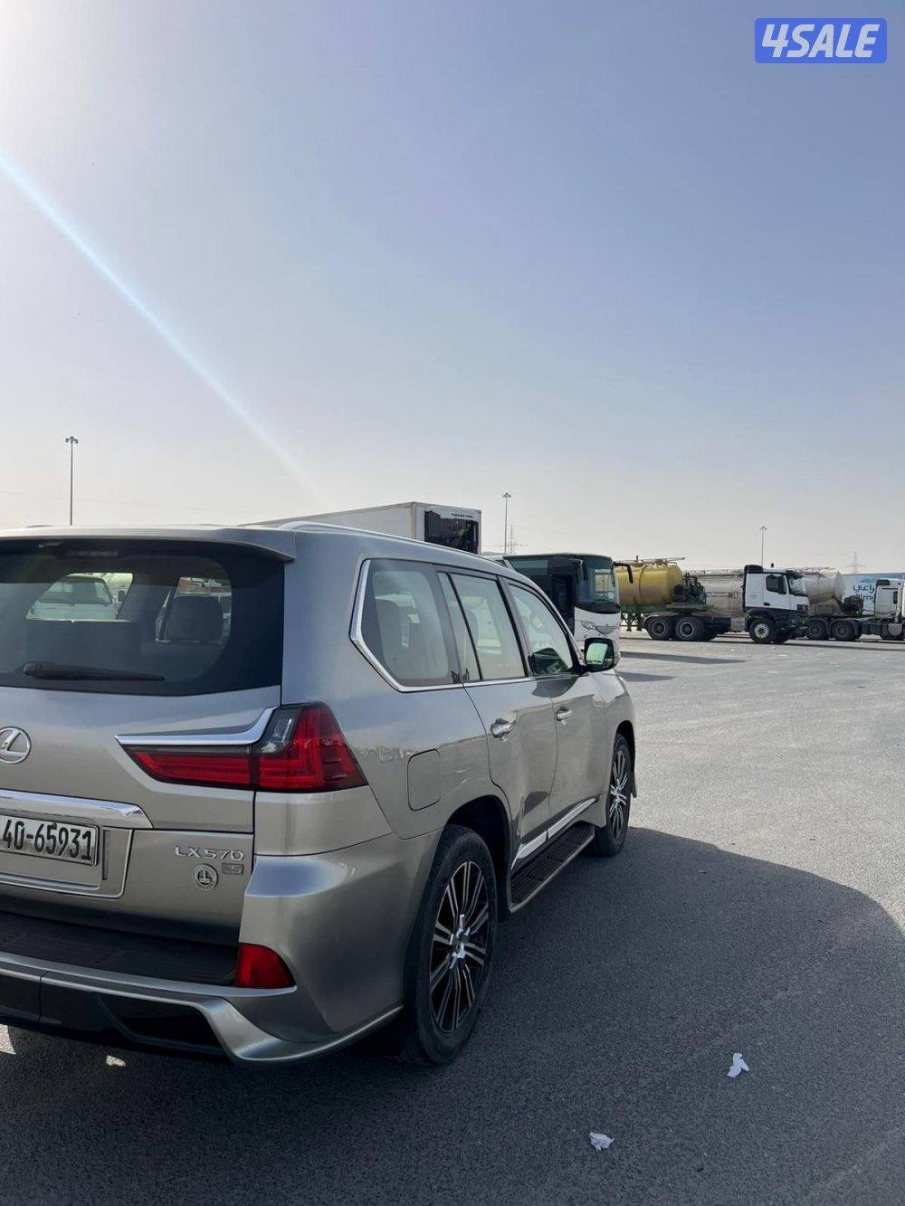 لكزس LX570 الساير 2017 درجه اولى عداد 276 الف9