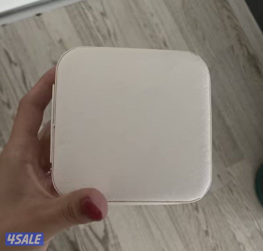 صندوق تنظيم المجوهرات العصري من الجلد الصناعي مع غطاء بسحاب وقماش ناعم3