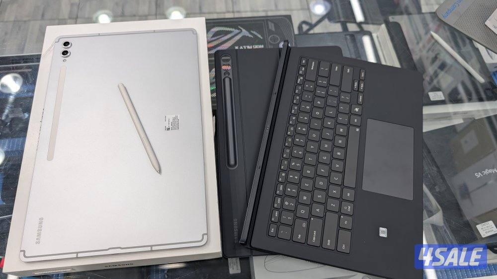 Samsung tab S10 Ultra with keyboard1