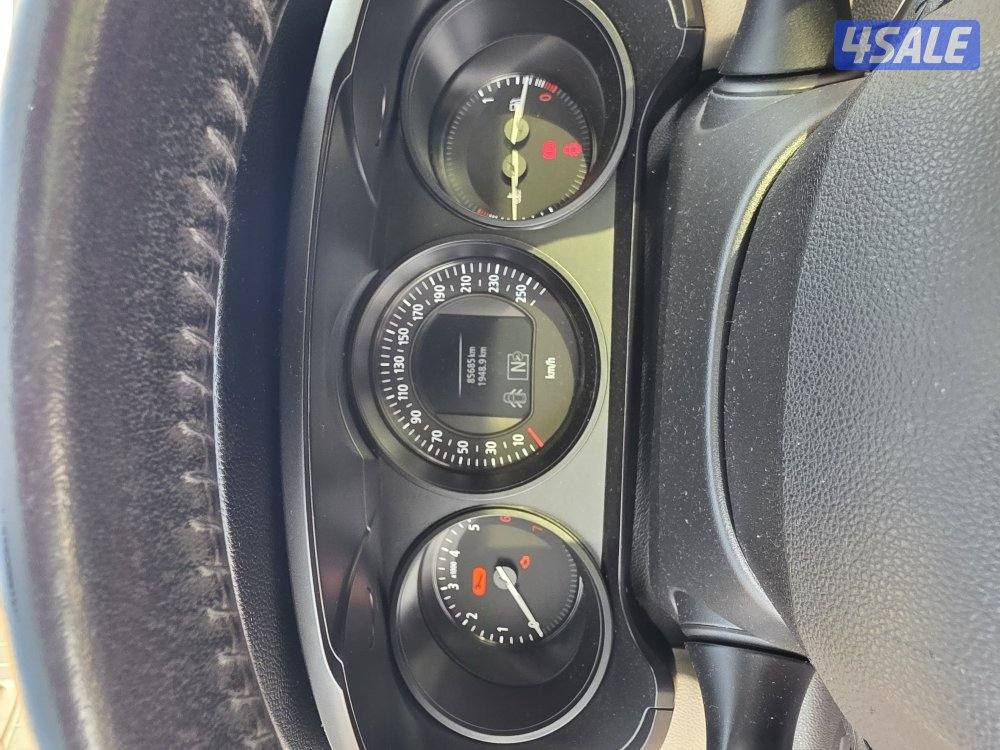 رينو تاليسمان موديل 2018 عداد 85 ألف شرط الفحص قير ماكينة شاصي3