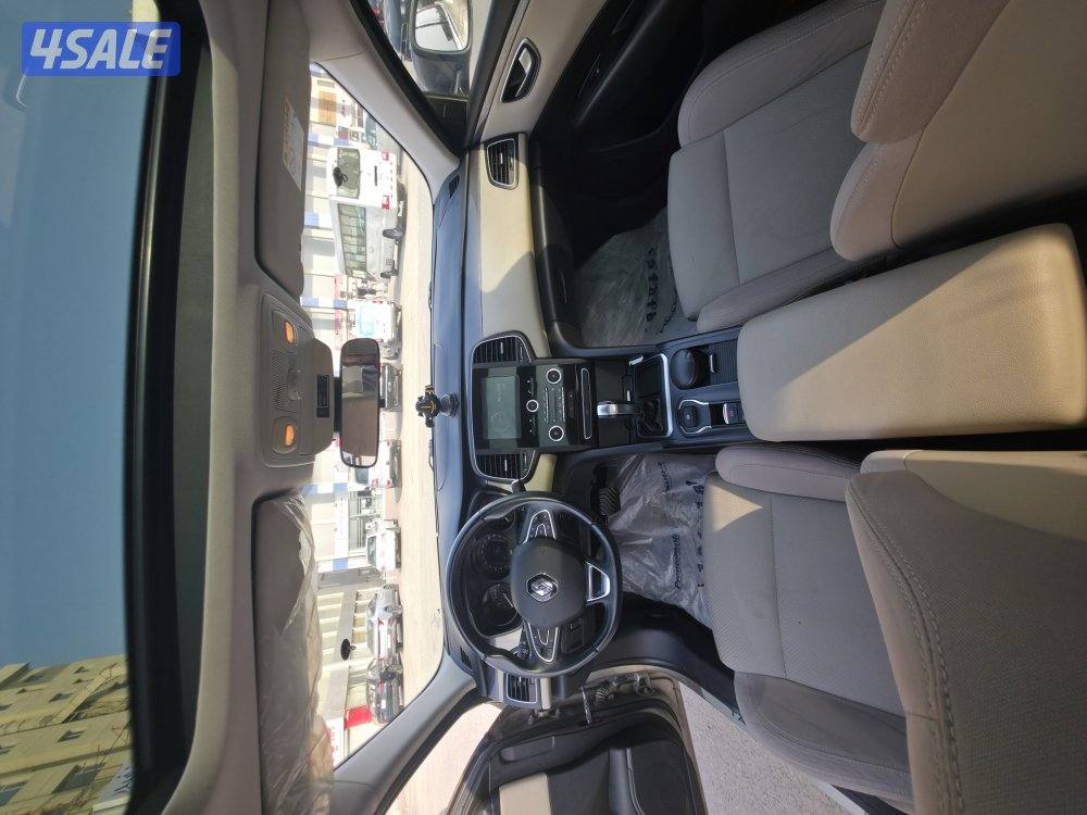 رينو تاليسمان موديل 2018 عداد 85 ألف شرط الفحص قير ماكينة شاصي5