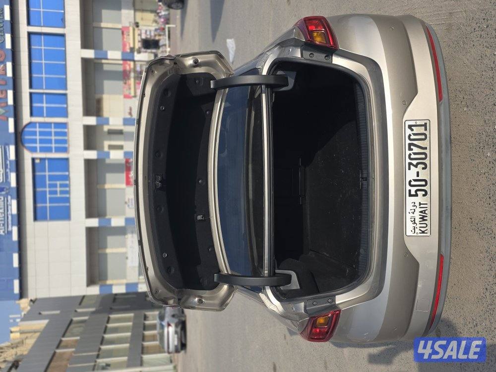 رينو تاليسمان موديل 2018 عداد 85 ألف شرط الفحص قير ماكينة شاصي11