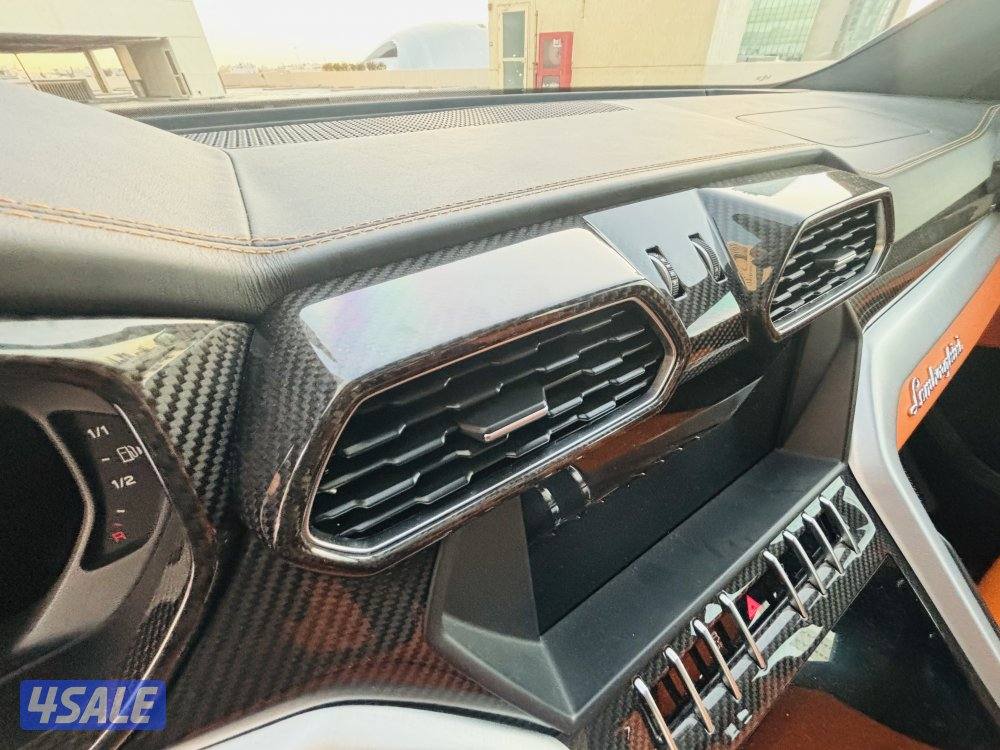 Lamborghini 4x4  Urs SUV model 20193