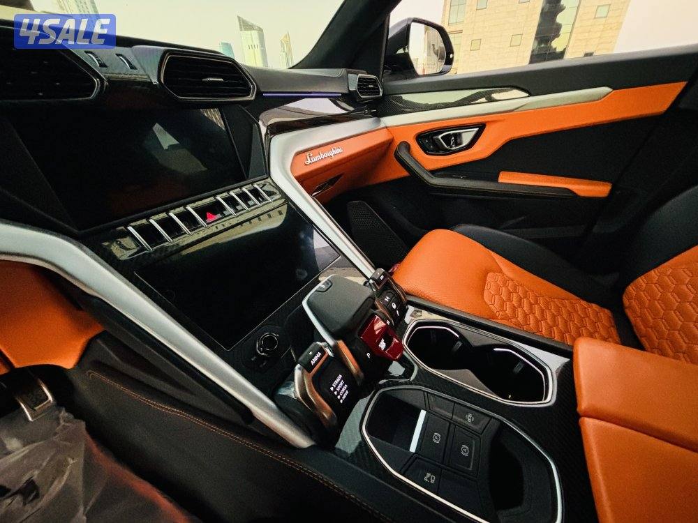 Lamborghini 4x4  Urs SUV model 201914