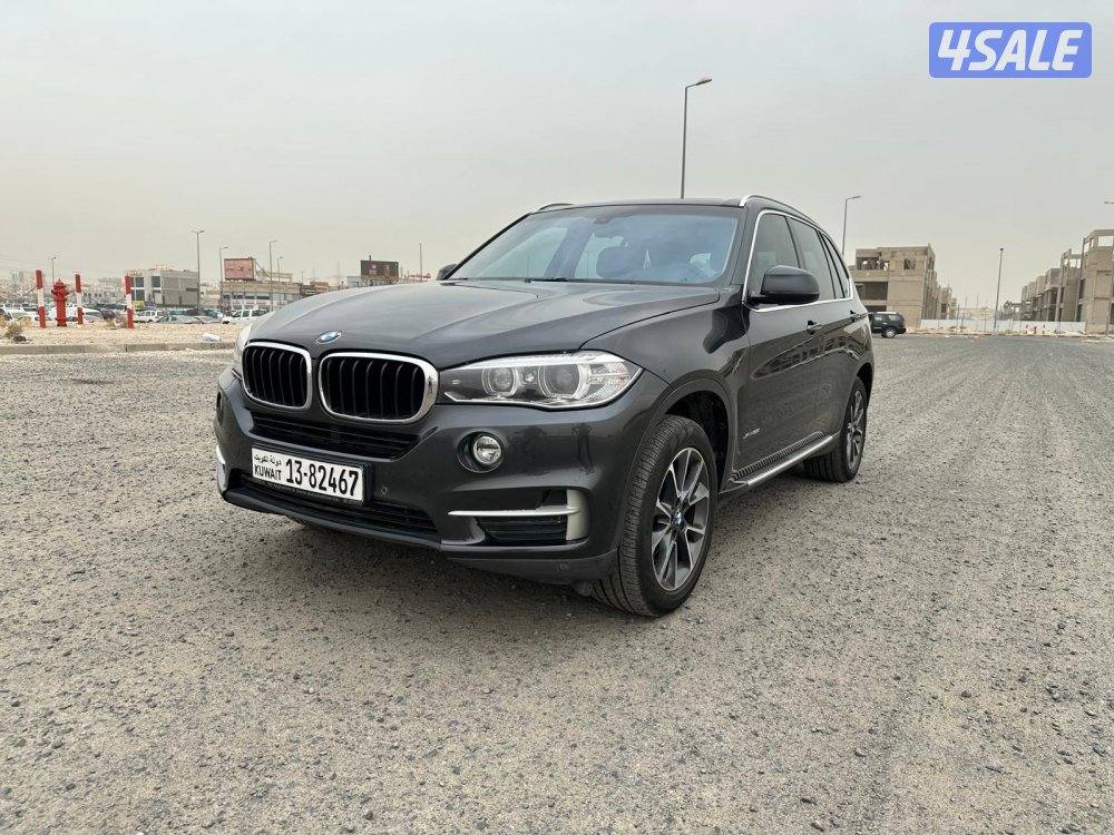 بي ام X5 صبغ وكالة موديل ٢٠١٥  عداد قليل كامل المواصفات2